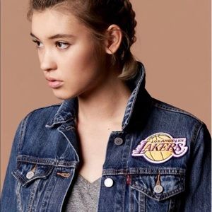 Women’s Levi’s Los Angeles Lakers Jean Jacket.  M